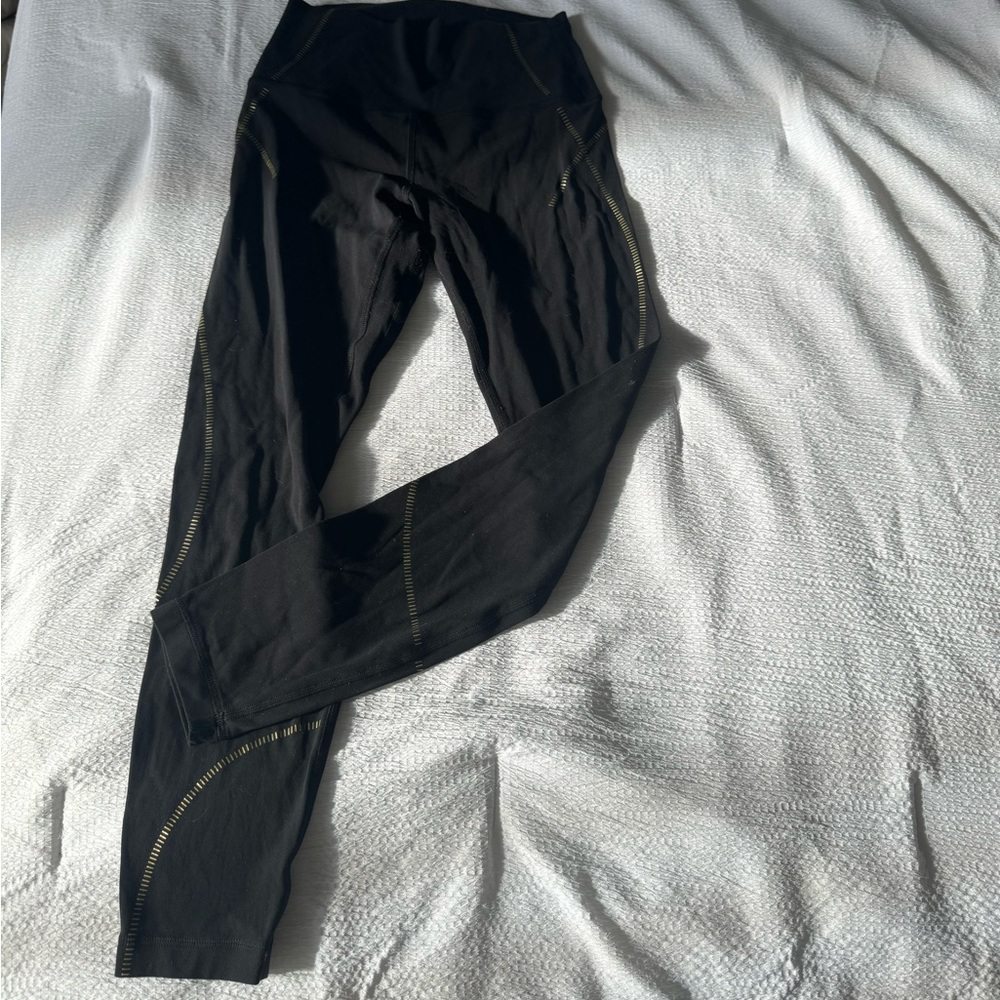 LULULEMON ALIGNS Limited Edition Size 6